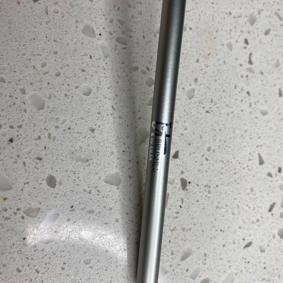 It Cosmetics Shadow Brush #112 - Picture 5 of 7